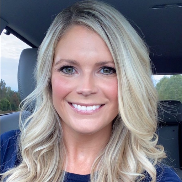 Meet your Posher, Jessica - Picture 3 of 4